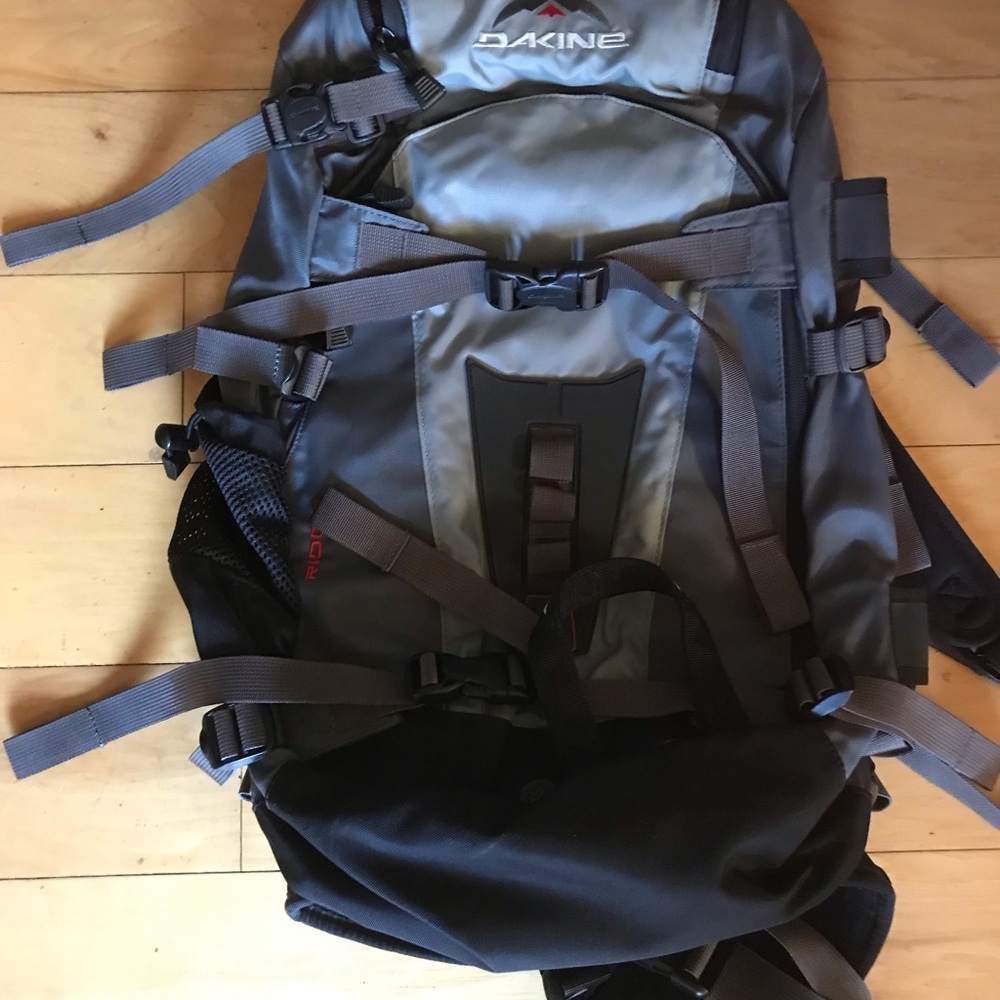 Dakine Ridge Backpack in Gray and Black